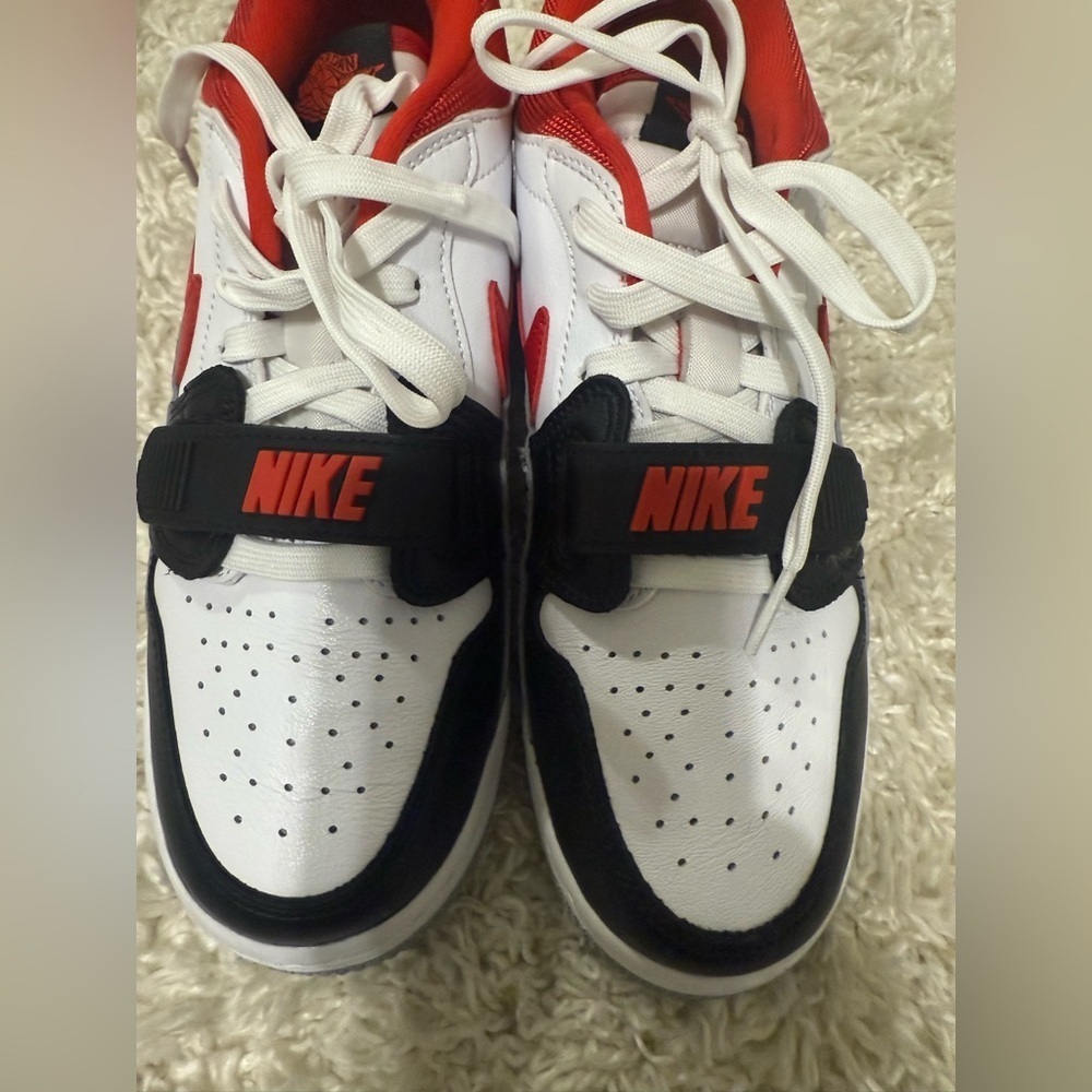 Nike Kids' Sneakers in White, Red, and Black - Picture 2 of 10